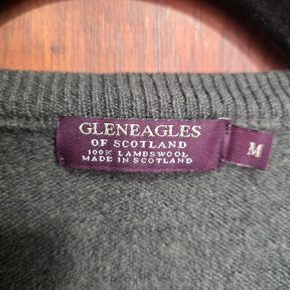 Gleneagles Made in Scotland Green V-Neck Sweater - 100% Lambswool - Medium - Picture 2 of 11